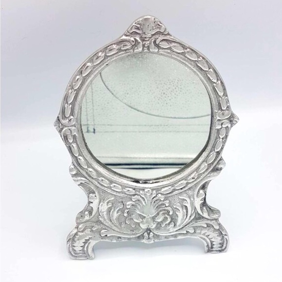 Vintage Pewter mirror / Vanity mirror / Pewter frame Hand crafted Vintage - Picture 14 of 15